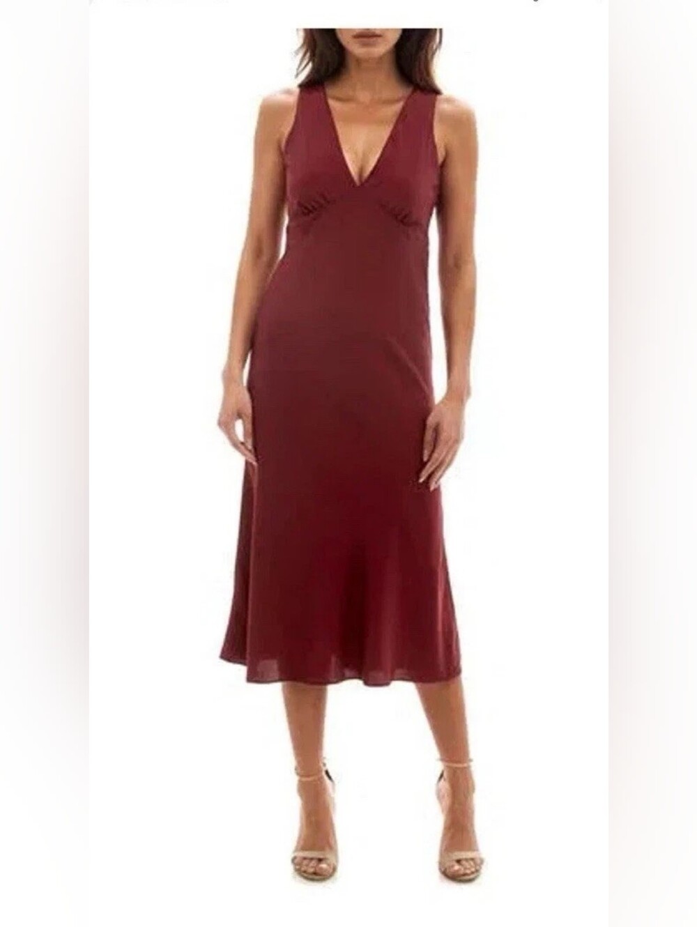 Socialite Sleeveless V-Neck Midi Dress in Burgundy
